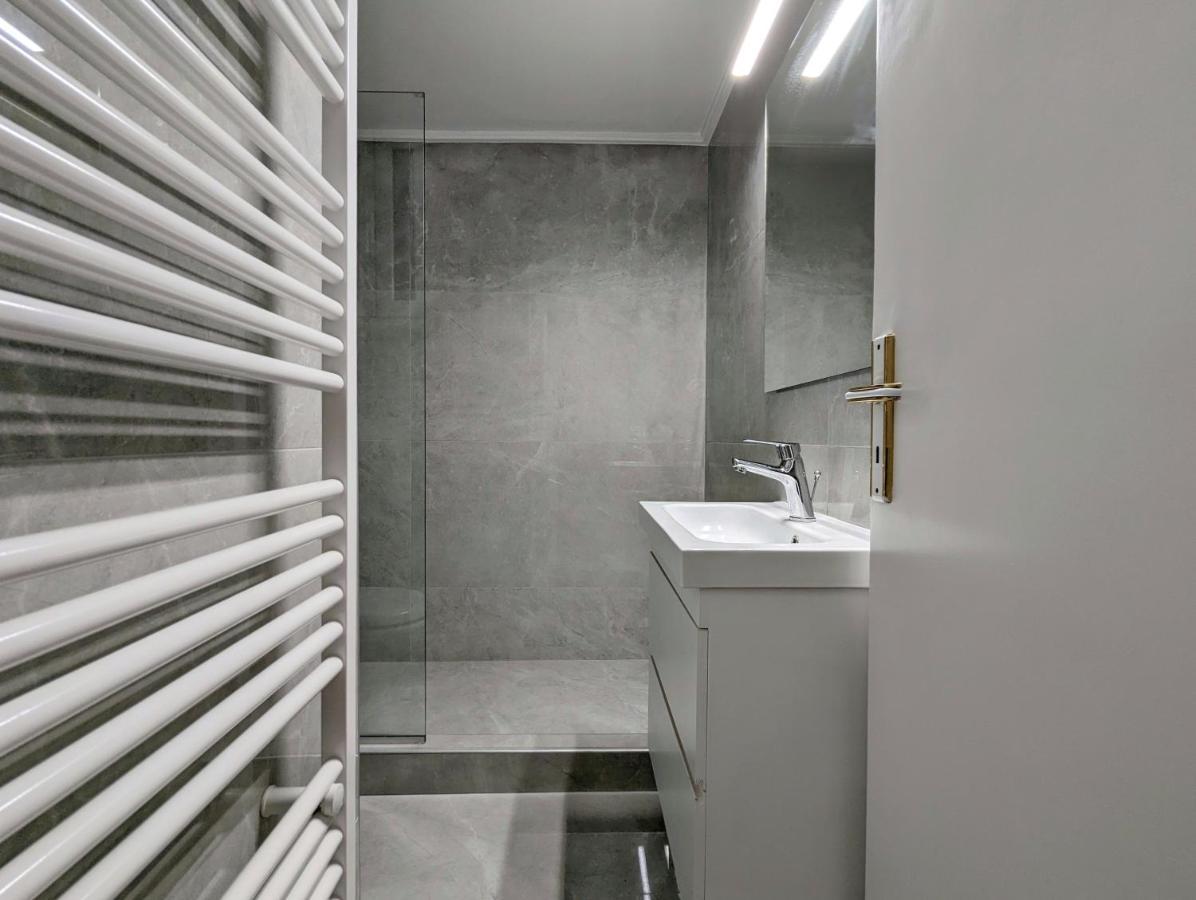 Victroria Grand Palace Apartment Атина Екстериор снимка