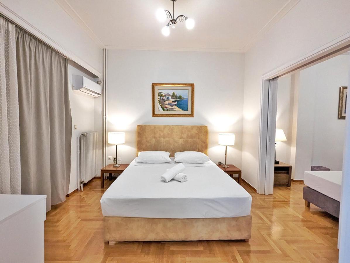 Victroria Grand Palace Apartment Атина Екстериор снимка