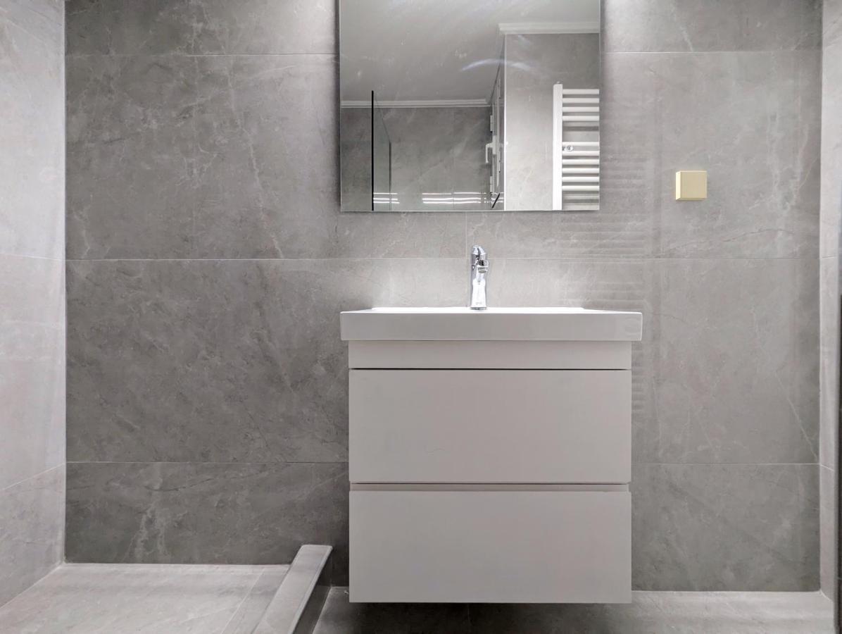 Victroria Grand Palace Apartment Атина Екстериор снимка